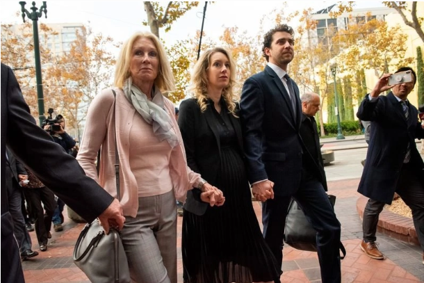 滴血验癌骗局终结， “女版乔布斯”Elizabeth Holmes 因欺诈罪被判入狱 11 年